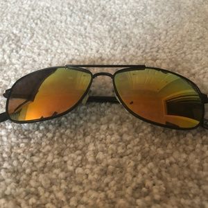 Steve Madden Aviator Sunglasses